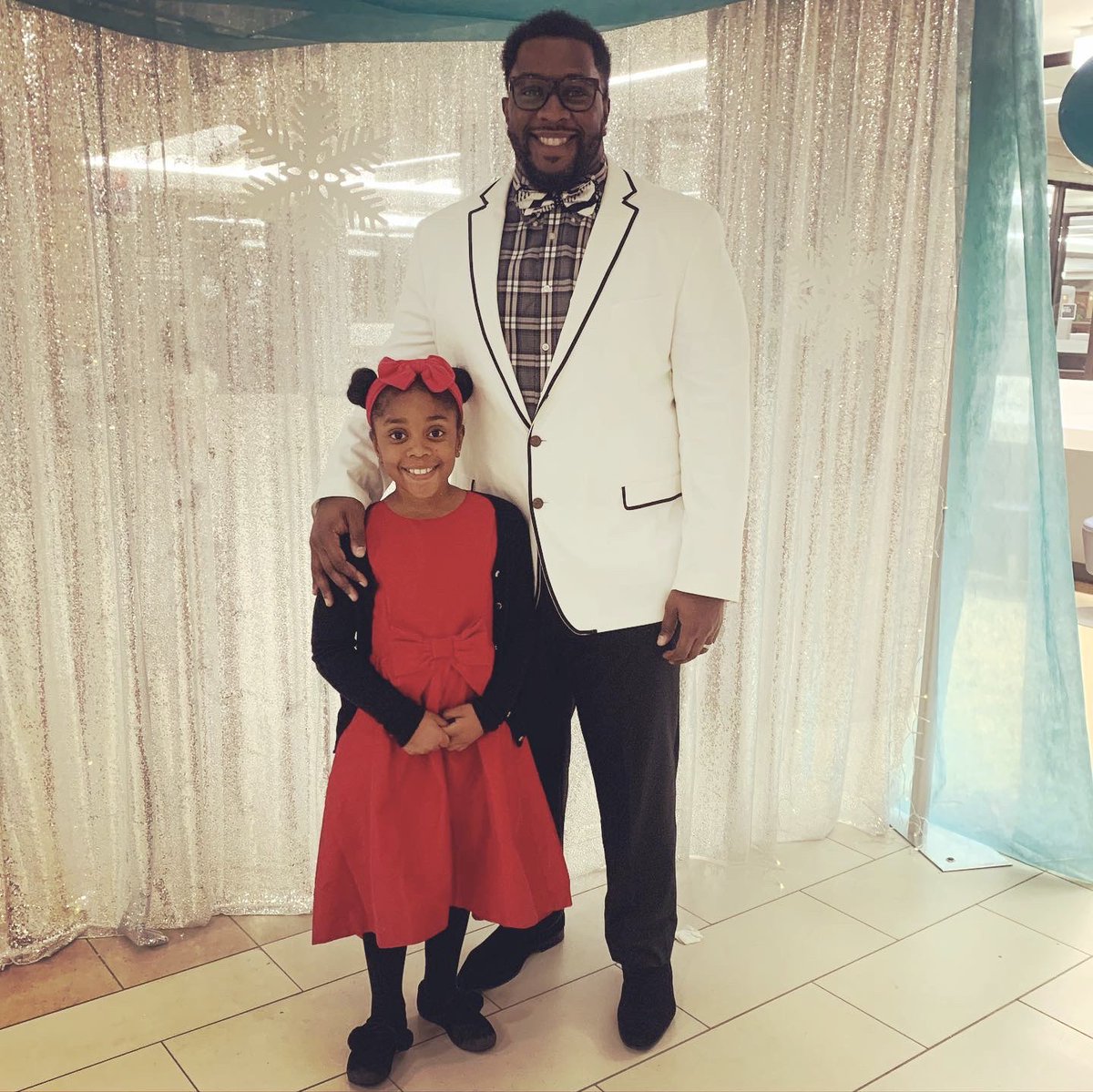 CoachNine7's tweet photo. Our last elementary father-daughter dance! My BooBoo growing up on me. Always going to be daddy’s little girl. #DadGirl https://t.co/5H4bc1mPhm
