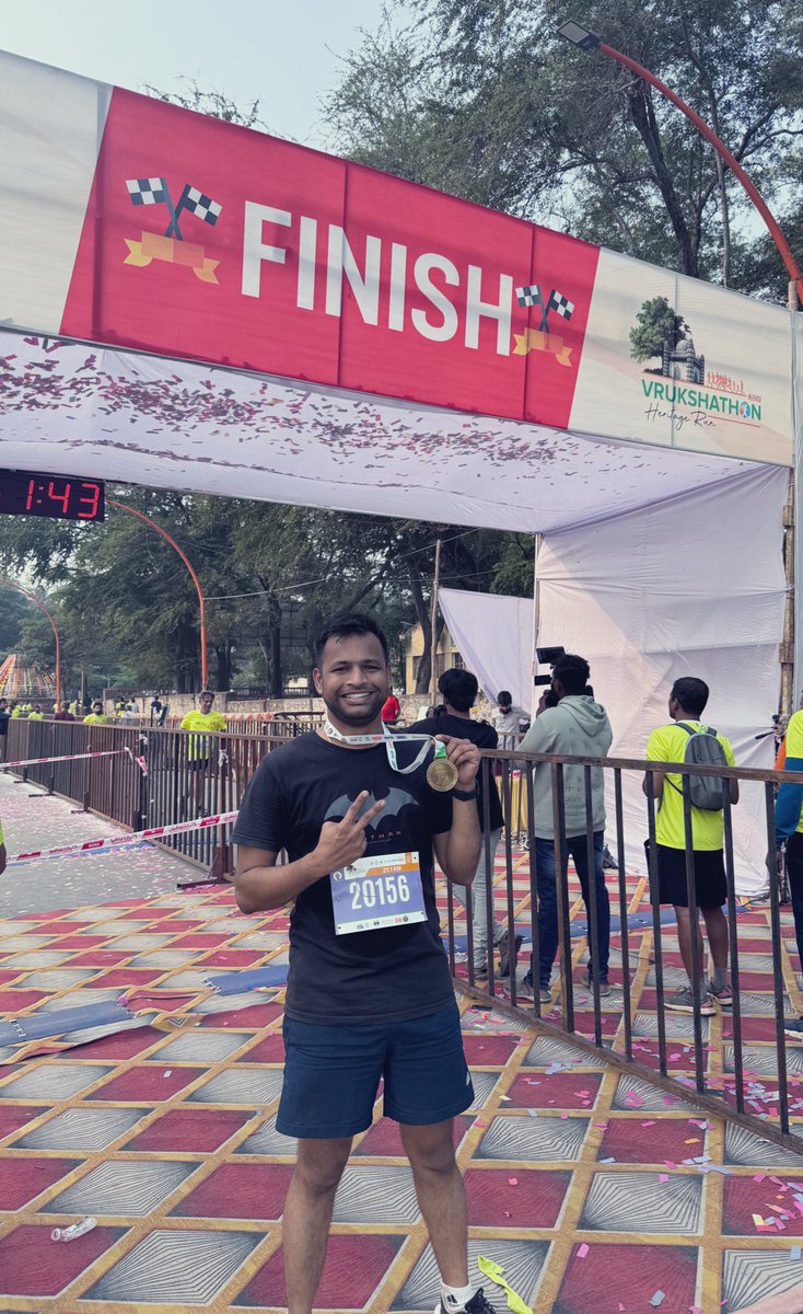 dr_aprabhu's tweet photo. Exhausted but exhilarated!!!.
.
.
Proving to myself that I can do anything I set my mind to. Finished my marathon!
P.S: My legs ran well and hurt, my heart ran well too but it’s happy at end 🥹 #vrukshathonheritagerun2024 #happy_heart #half_marathon #vijayapura #marathon https://t.co/wLQpHsaDUC