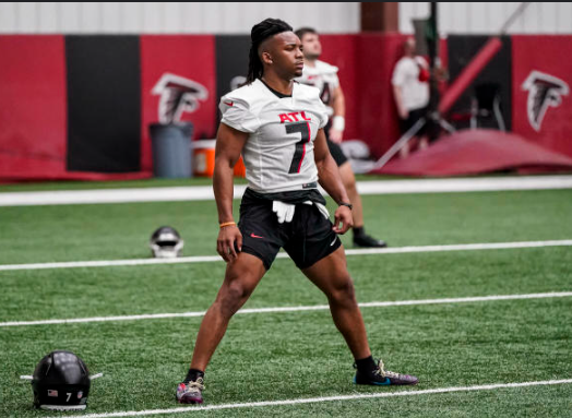 UhCharger's tweet photo. NFL Player Prop List:

Bijan Robinson o87.5 Rushing Yards
Joe Burrow u24.5 Passing Completions
Jamar Chase + Jerry jeudy o153.5 Receiving yards Combo
Saquon Barkley o18.5 Longest Rush

Get these in before bumps!

#NFL #Bettings #Gambling #prizepicks #playerprops #gamblingx #gamblingtwitter #underdog