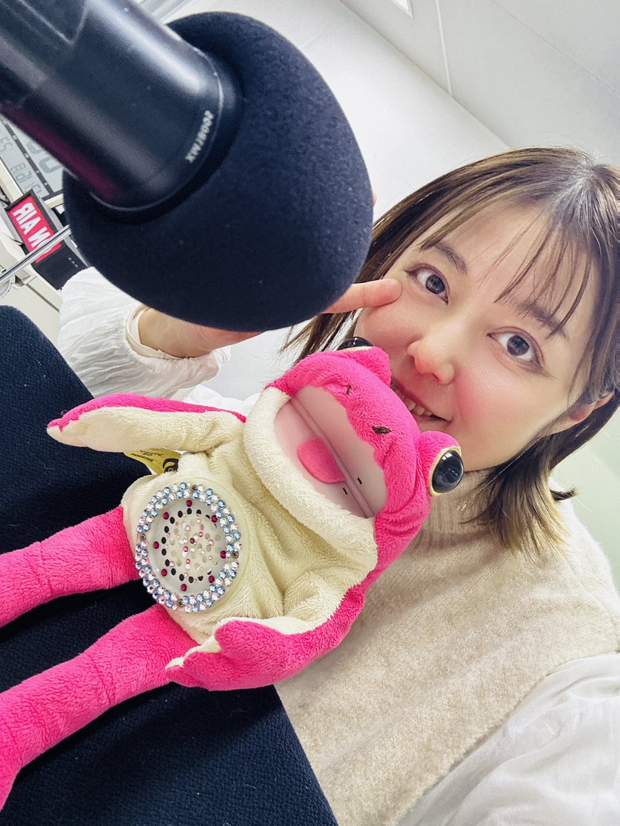 毎週月曜日19時〜20時放送
FMからつ86.8Mhz 【らじちょこ】

♦️12月23日のメールテーマ♦️
⚪︎自分へのクリスマスプレゼント🎄
⚪︎ふつおた

年内最後の生放送です☺️

💌868@fmkaratsu.com

公開生放送でお届けします☺️

📻 ラジオ
jcbasimul.com/fmkaratsu

#FMからつ
#らじちょこ
#星乃ヨウ