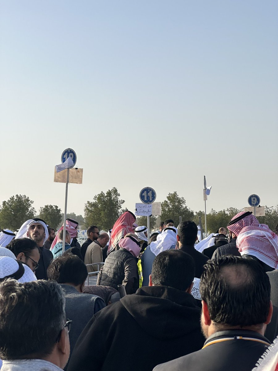 A_M_ALDAMKHI's tweet photo. شيّعنا بالأمس العم الفاضل عبدالمجيد العسكري، الرجل الطيب والمحبوب من الجميع، جاور الدموخ في جبلة وكان لهم أخاً وخاصة مع والدي والعم جاسم الدمخي والشيخ راشد الدمخي - رحمهم الله، كان حاضر البديهة وسعيد في سرد ذكرياته وذلك من خلال لقائي به أيام كورونا يوليو ٢٠٢٠م، أسكنهُ الله الجنة. https://t.co/w2zM5VBRhx