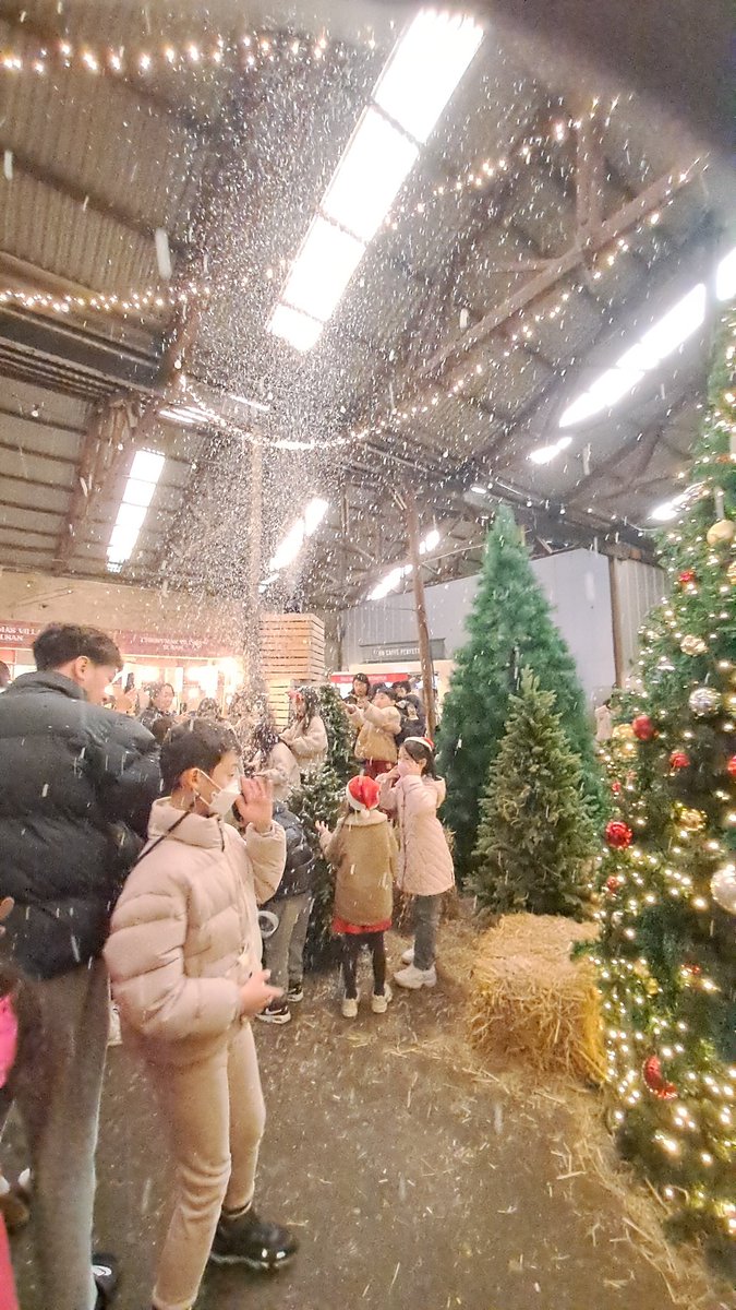 Tothemoon_Park tweet picture
