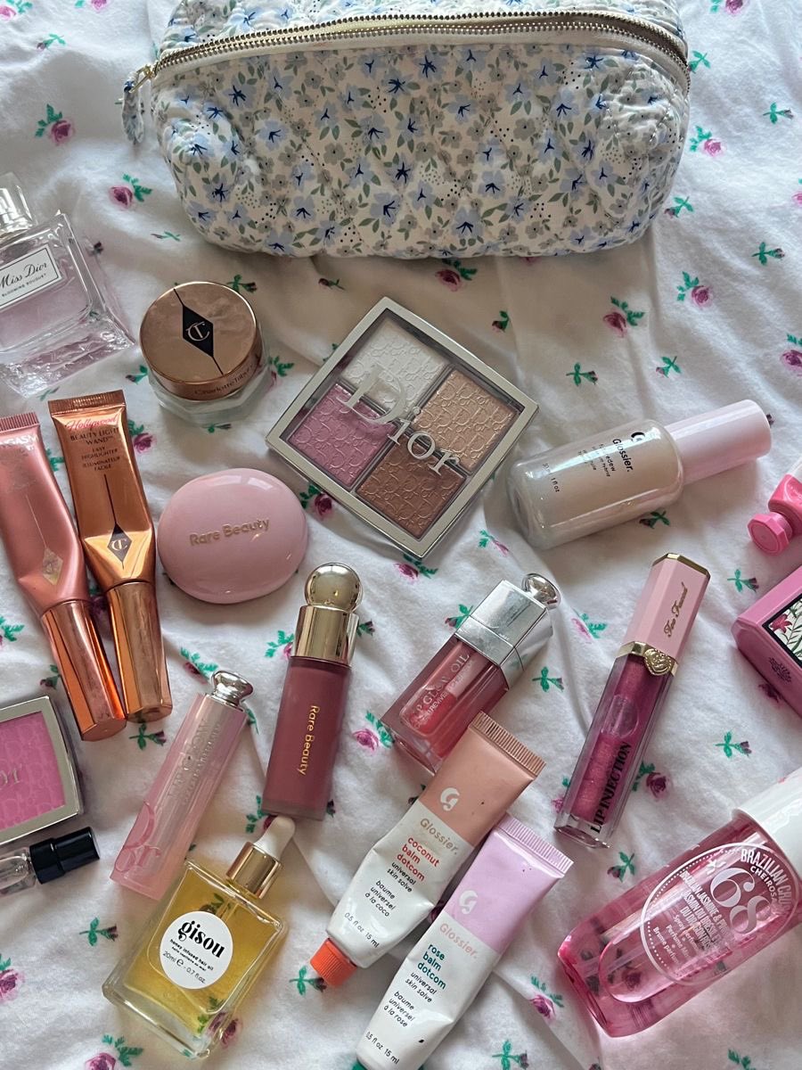 𝚛𝚎𝚒𝚗𝚊 (@flowerinafieldd) on Twitter photo 