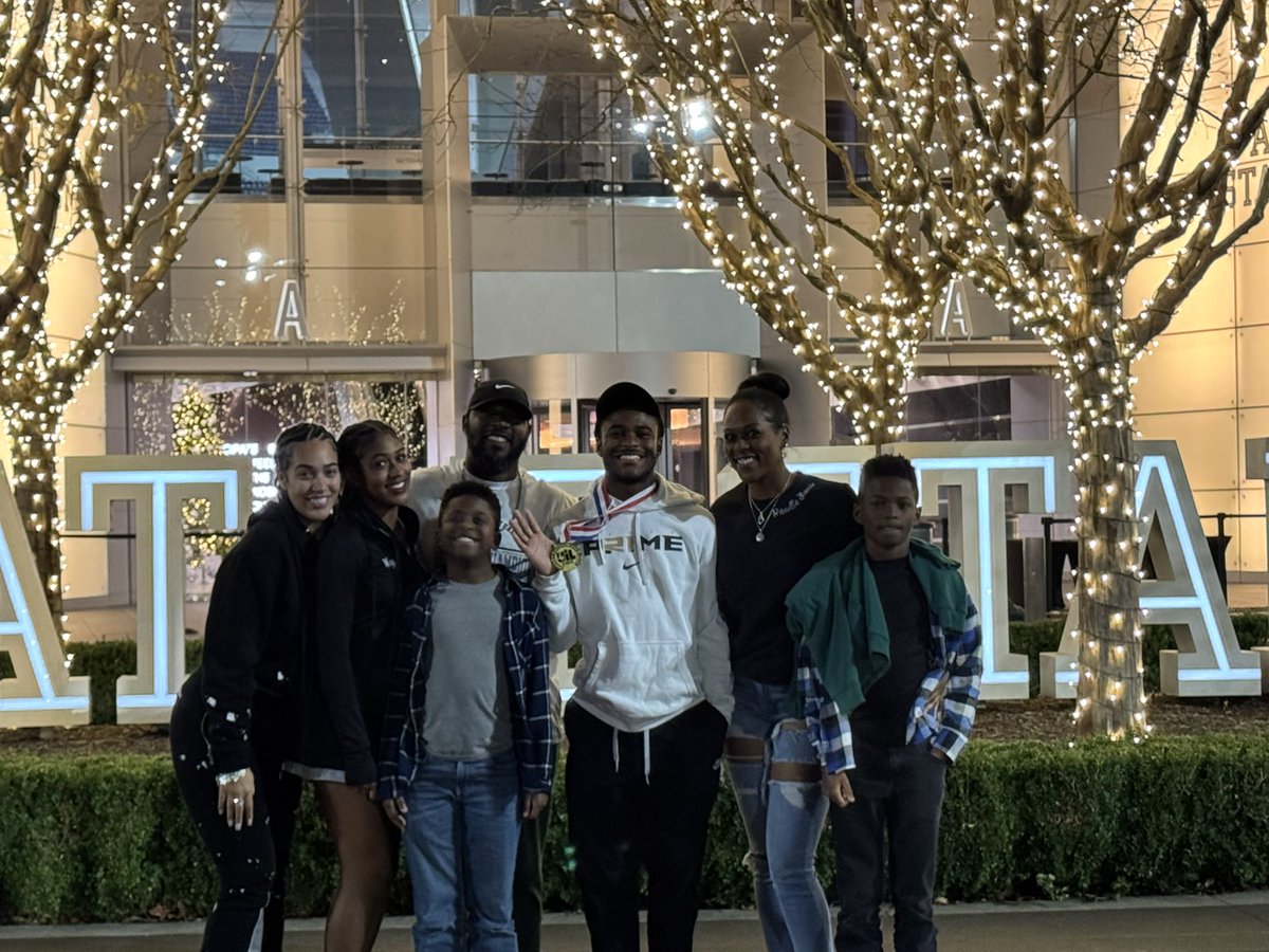 16-0!!! What a blessing!!! I’m glad it was with the teammates I have and prof each and everyone of them. <a href="/CoachWash17/">Mark Washington</a> <a href="/Coach_Vigne/">Jayson Vigne</a> <a href="/BrianRandle40/">#nodayzoff</a> <a href="/CoachHaack09/">Brooks Haack</a> #RVE #nodayzoff