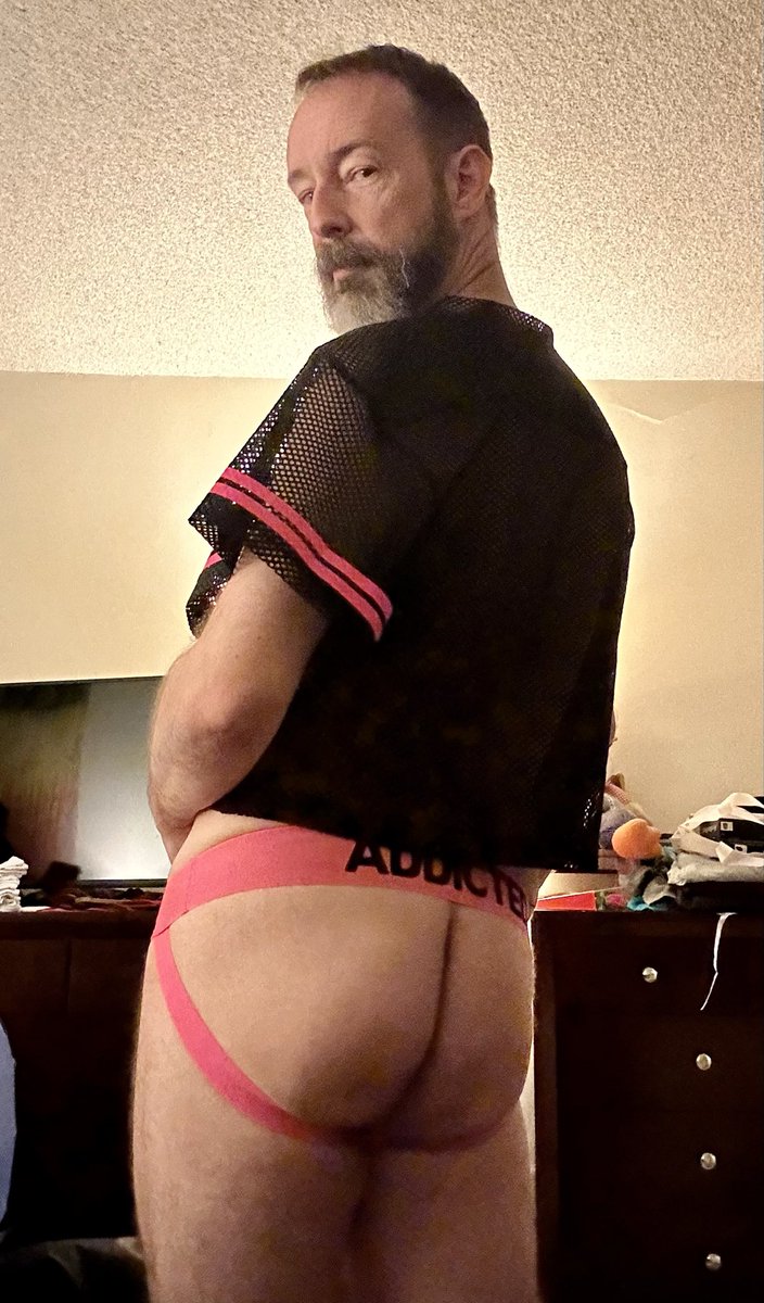ToePup's tweet photo. I’m not on here much anymore. You can follow me elsewhere. You know. Where the skies are blue. teetoe@bsky.social https://t.co/LMaAxdzgWB