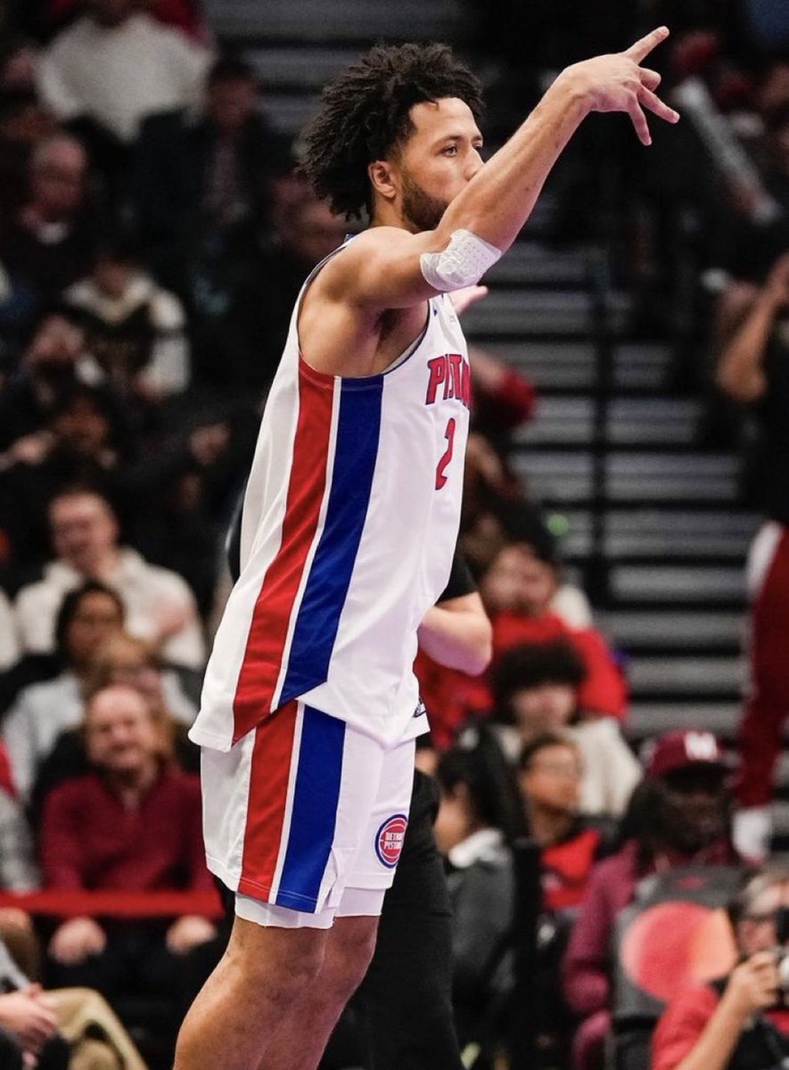 Cade Cunningham tonight:

28 Points
13 Assists
2 Steals
2 Blocks