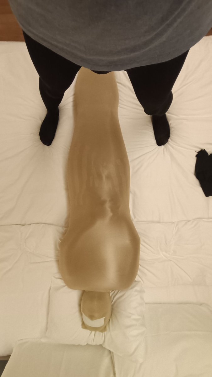 好久没上推了，抓个抱枕玩玩😋😋😋