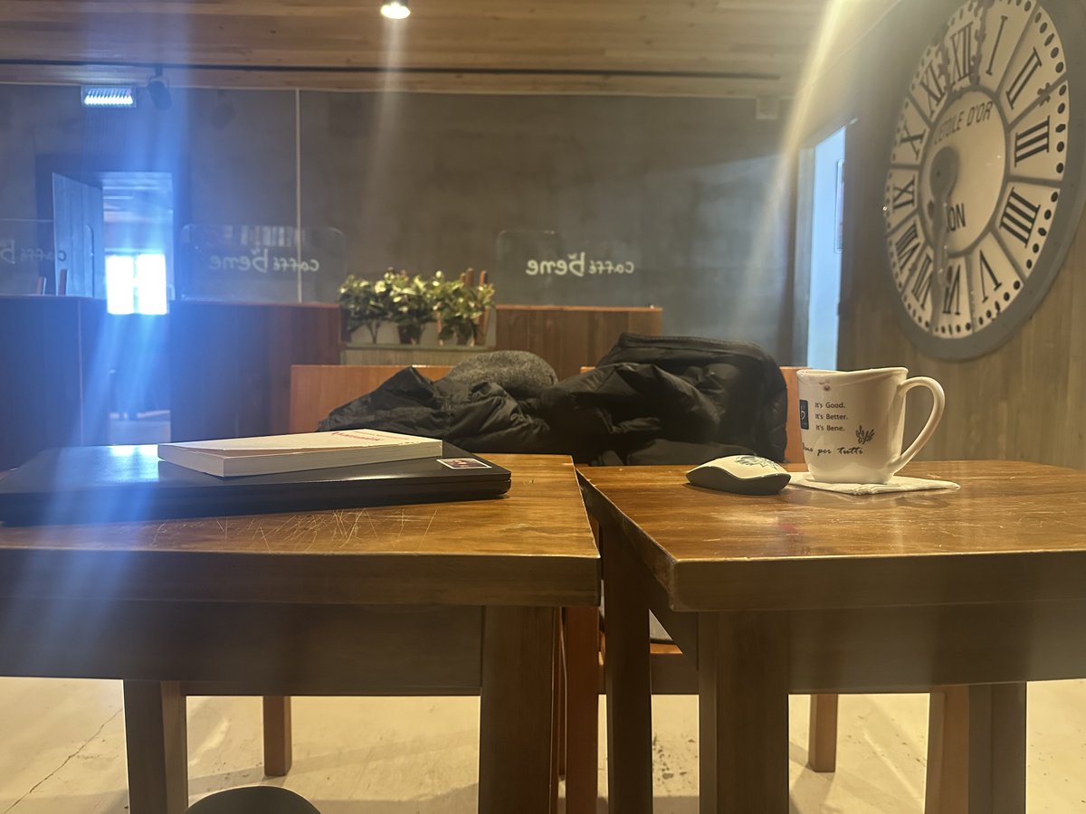 Дарханы Bene-д өглөөг барав. Хоол олж иднээ. Гоё хоолтой газар хаана уу?