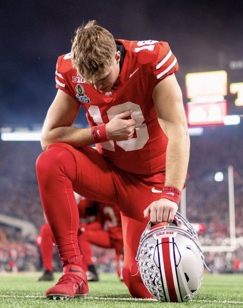 TheSG_Podcast's tweet image. Will Howard tonight against Tennessee:

- 83% completion percentage 
- 311 yards
- 2 touchdowns 
- 13 yards per attempt 
- 37 rushing yards

QB1 played his best game of the season when it mattered most 🌰.