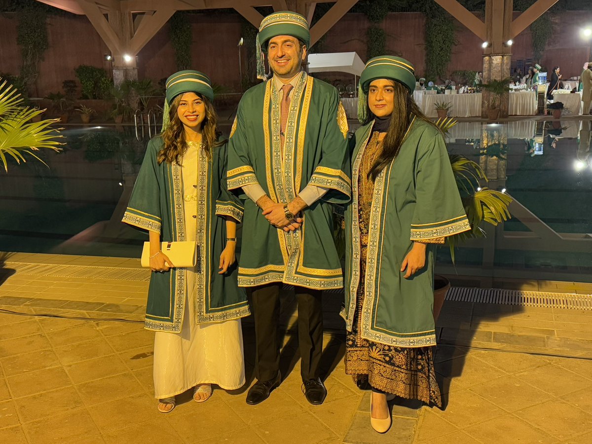 Dr.Fahad Umer (@drfahadumer) on Twitter photo Congratulations <a href="/nighatnaved/">Nighat Naved</a> and <a href="/NihaAdnan/">Niha Adnan</a> on graduating as the top three in the recently concluded University wide PGME graduation ceremony so proud of your accomplishments Congratulations <a href="/nighatnaved/">Nighat Naved</a> and <a href="/NihaAdnan/">Niha Adnan</a> on graduating as the top three in the recently concluded University wide PGME graduation ceremony so proud of your accomplishments