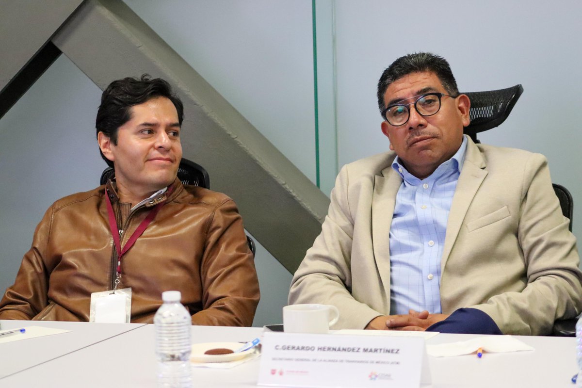drobleso's tweet photo. El día de ayer nos reunimos con miembros del #CESA2025 para identificar los temas que se abordarán el próximo año.  
#TrabajandoEnEquipo 🤝 https://t.co/SKO3JCINpc