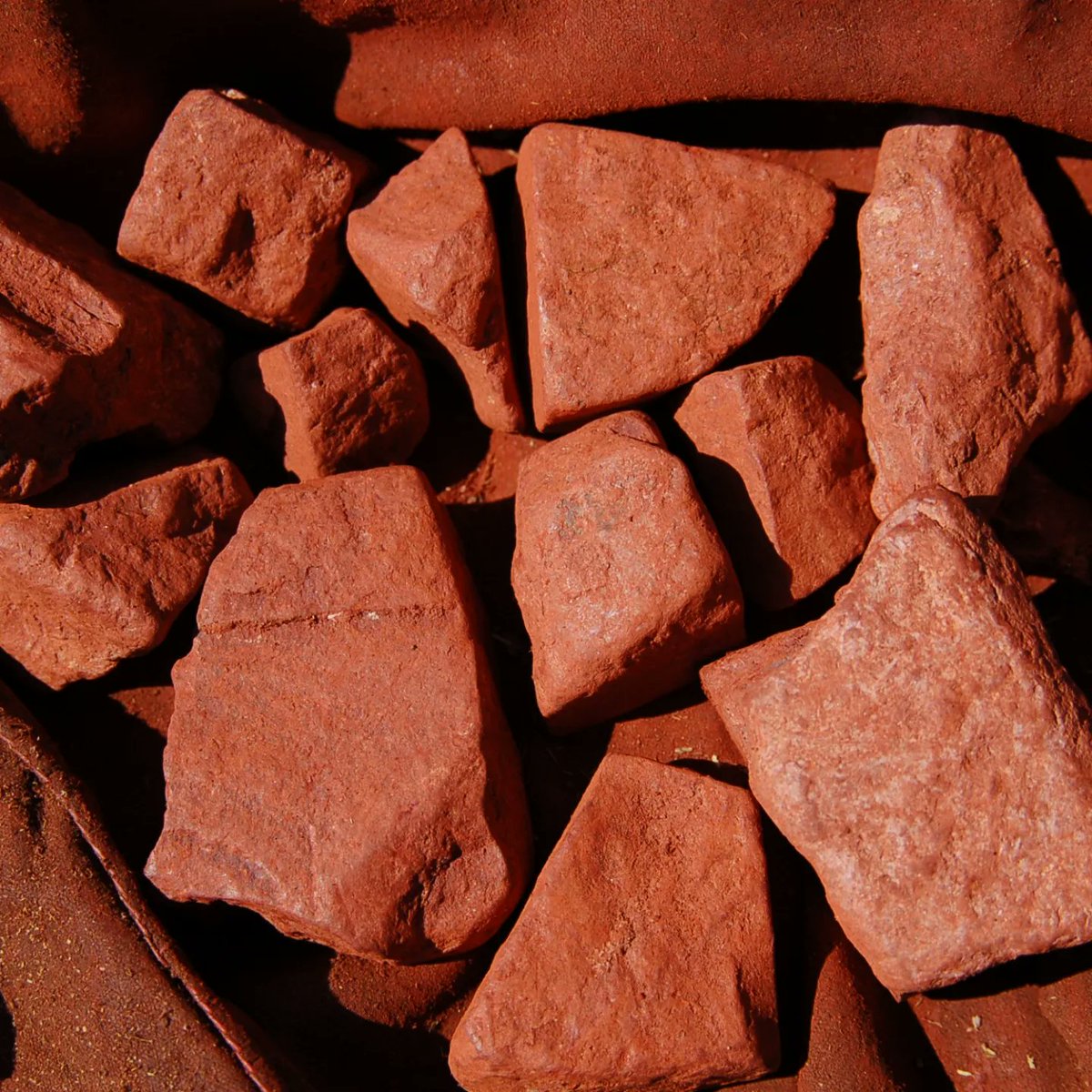 Tammy Hodgskiss (@tammyreynkiss) on Twitter photo Looking forward to the upcoming
#safa2025 <a href="/SAfAarchaeology/">Society of Africanist Archaeologists (SAfA)</a> conference in Faro, Portugal?
Join our session on #ochre exploitation in Africa!
<a href="/DanielaERosso/">Daniela Rosso</a> <a href="/GuilhemMauran/">Guilhem Mauran</a>
Abstract submission deadline 31 Jan 2025
safa2025.icarehb.com/poster-and-ora… Looking forward to the upcoming
#safa2025 <a href="/SAfAarchaeology/">Society of Africanist Archaeologists (SAfA)</a> conference in Faro, Portugal?
Join our session on #ochre exploitation in Africa!
<a href="/DanielaERosso/">Daniela Rosso</a> <a href="/GuilhemMauran/">Guilhem Mauran</a>
Abstract submission deadline 31 Jan 2025
safa2025.icarehb.com/poster-and-ora…