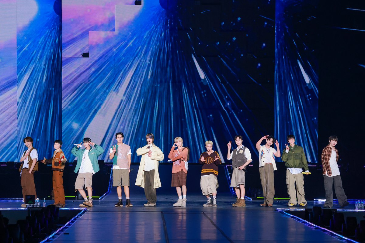 ellejapan's tweet photo. #SEVENTEEN のワールドツアー「SEVENTEEN [RIGHT HERE] WORLD TOUR」の日本公演が本日福岡でフィナーレ👏

2日間で10万人を動員した東京ドーム公演の模様を写真でプレイバック📷

🔗https://t.co/AOABr3bE8T

#SVT_RIGHT_HERE_WORLDTOUR
#SVT_RIGHT_HERE_IN_JAPAN https://t.co/RilOie9IS2