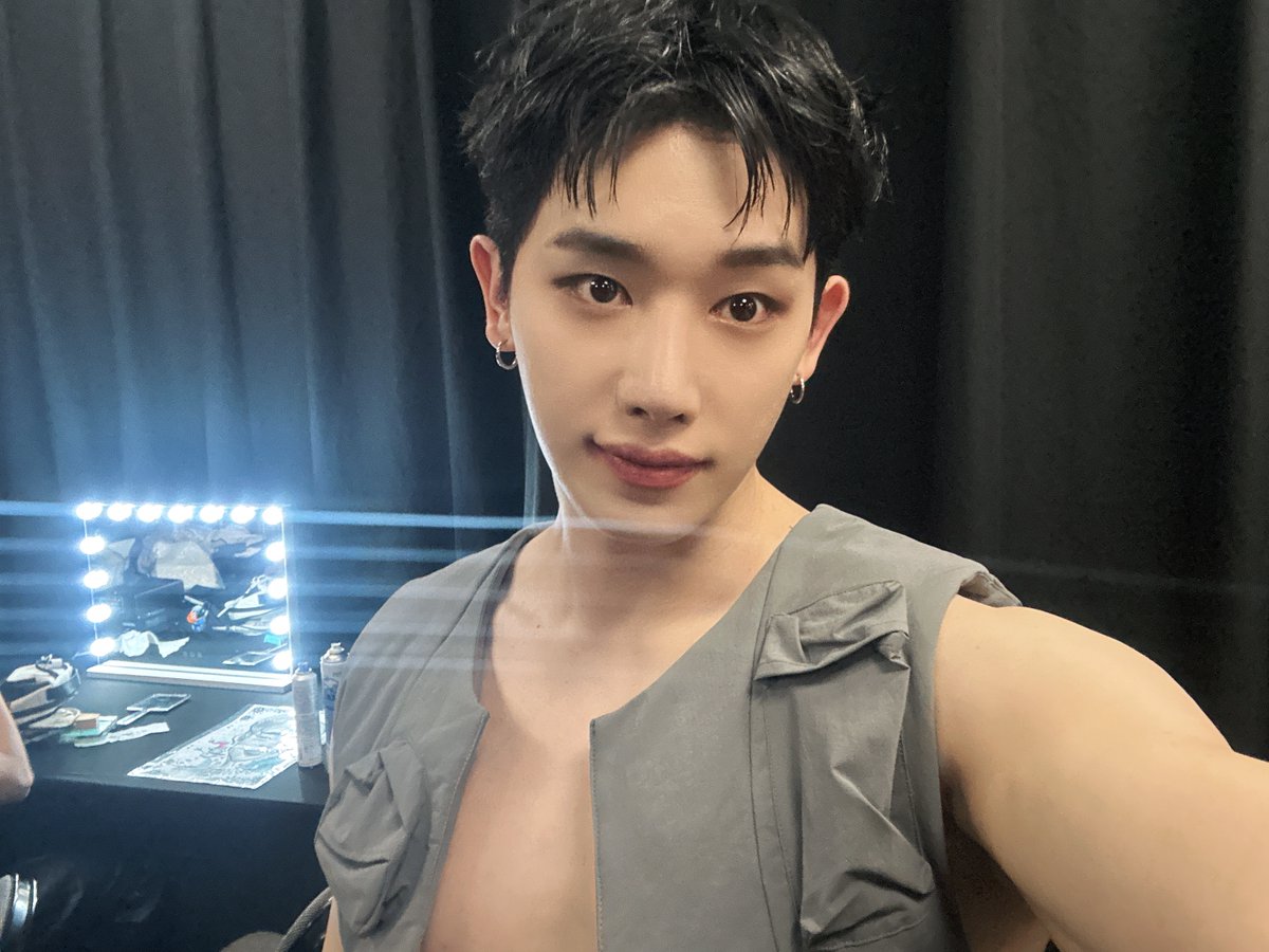 From Dallas to Miami,
Jingle Ball 2024 has come to an end!
Thanks to WENEE, it was an unforgettable year-end
Wishing you all Happy Holidays! 🎅🏻

#원호 #WONHO
#iHeartJingleBall #Y100JingleBall