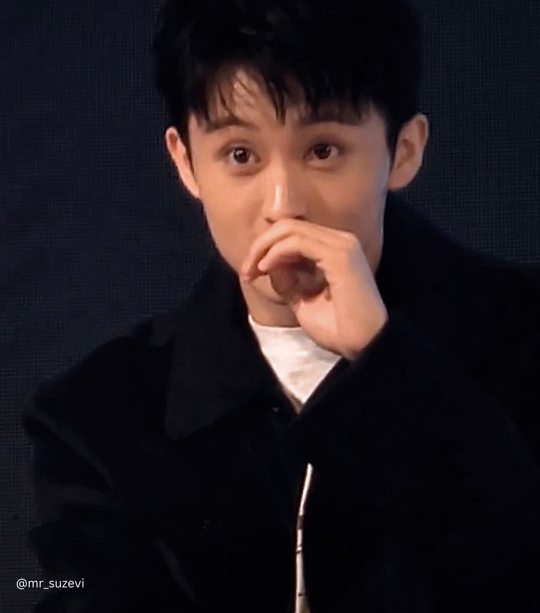 Ieemarkees's tweet photo. mark today https://t.co/PtK6yWmDmE
