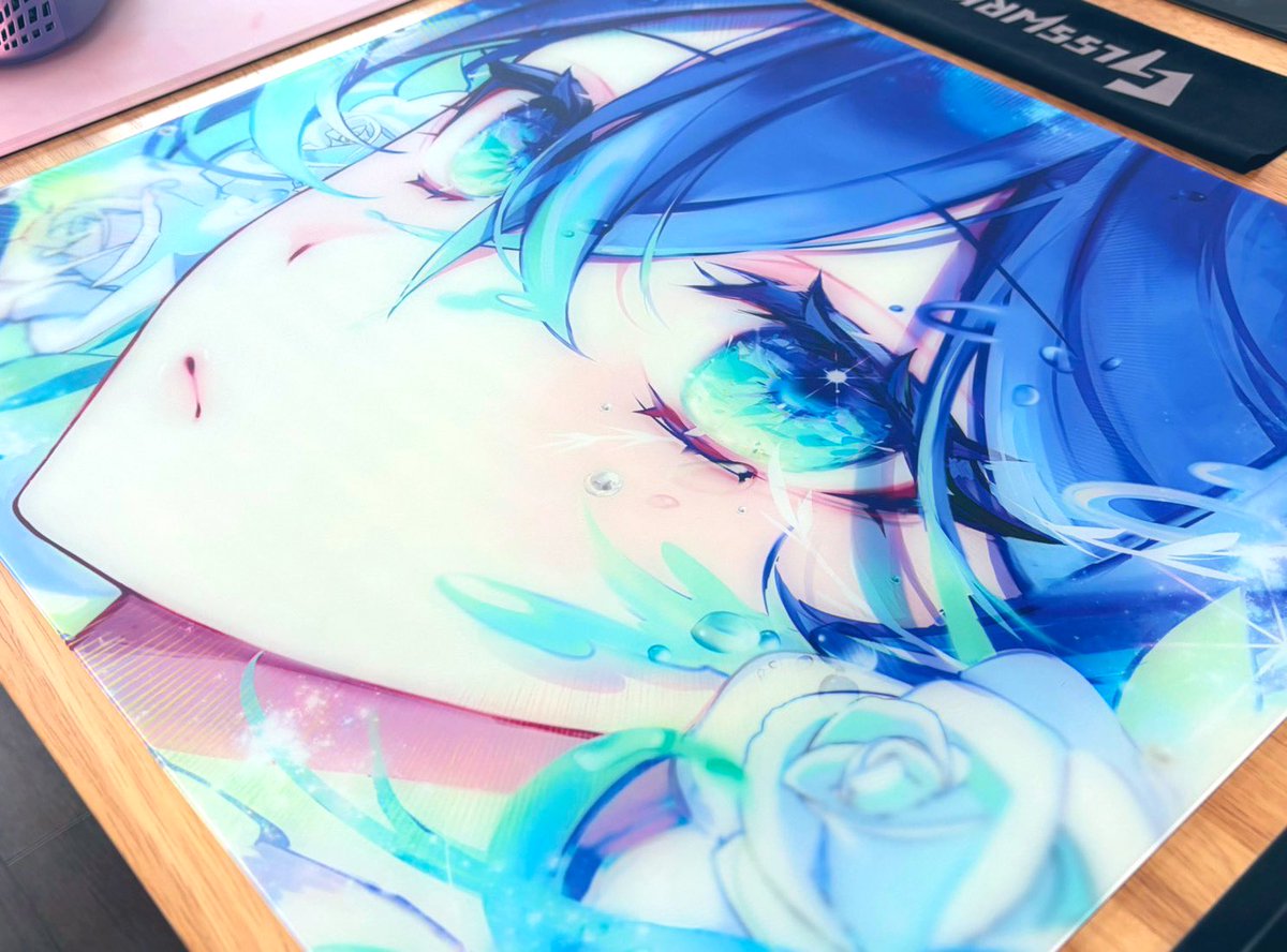 Arbiter Studio x Kanami MINAMI】 ガラスの透明度が高く、綺麗な青が 