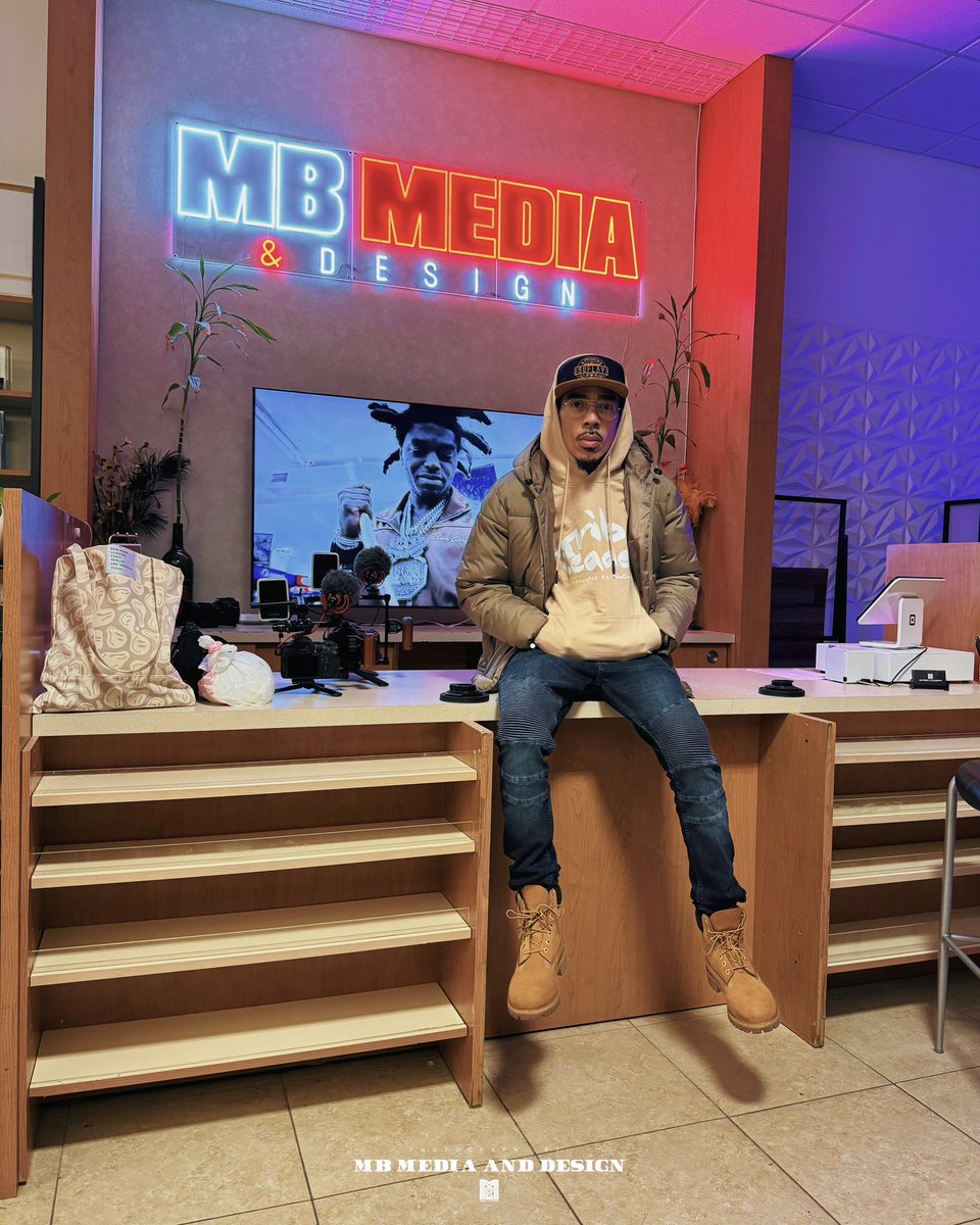 BigBrotherBiz's tweet photo. Big Brand Building Energy Tribe… #MBMediaAndDesign https://t.co/vpOfFEiXvx