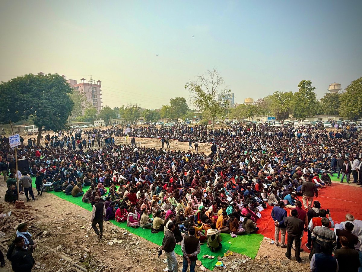 विद्युत भवन पर निजीकरण के विरुद्ध हल्ला बोल 
सरकार जागो 
<a href="/BhajanlalBjp/">Bhajanlal Sharma</a> <a href="/hlnagar/">Heeralal Nagar (Modi ka parivaar)</a> <a href="/artizzzz/">Arti Dogra</a> <a href="/JVVNLCCare/">Jaipur Vidyut Vitran Nigam</a> 
बिजली_का_निजीकरण_बंद_करो 
#StopPrivatizationOfElectricity
#StopPrivatisation #NoToPrivatisation 
#PrivatizationIsNotTheAnswer #PublicServicesForAll
#SayNoToPrivatization