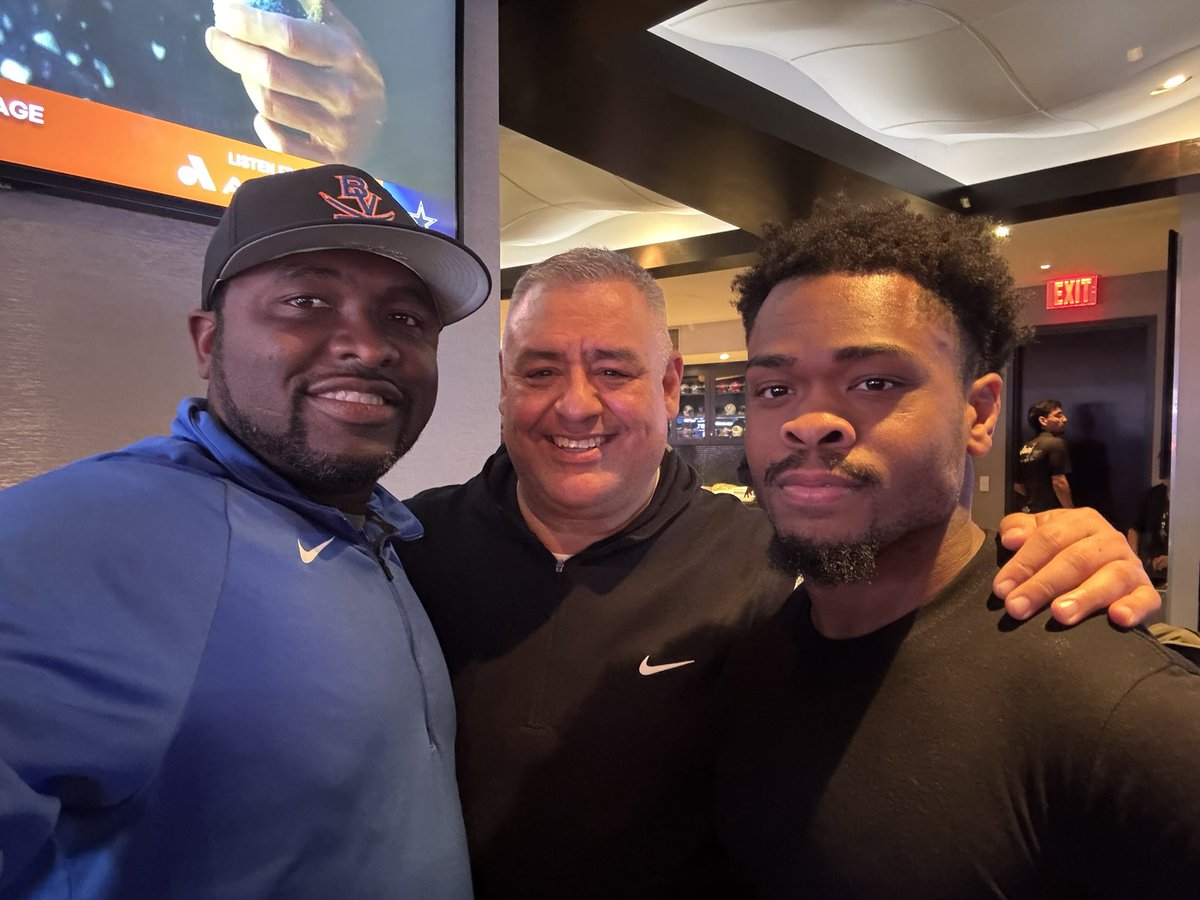 S/o to the man that took a chance on a young coordinator for his first shot at being a HC in <a href="/montelongo_john/">John Montelongo III</a> &amp; former player <a href="/KobieCampbell01/">King Camp</a>