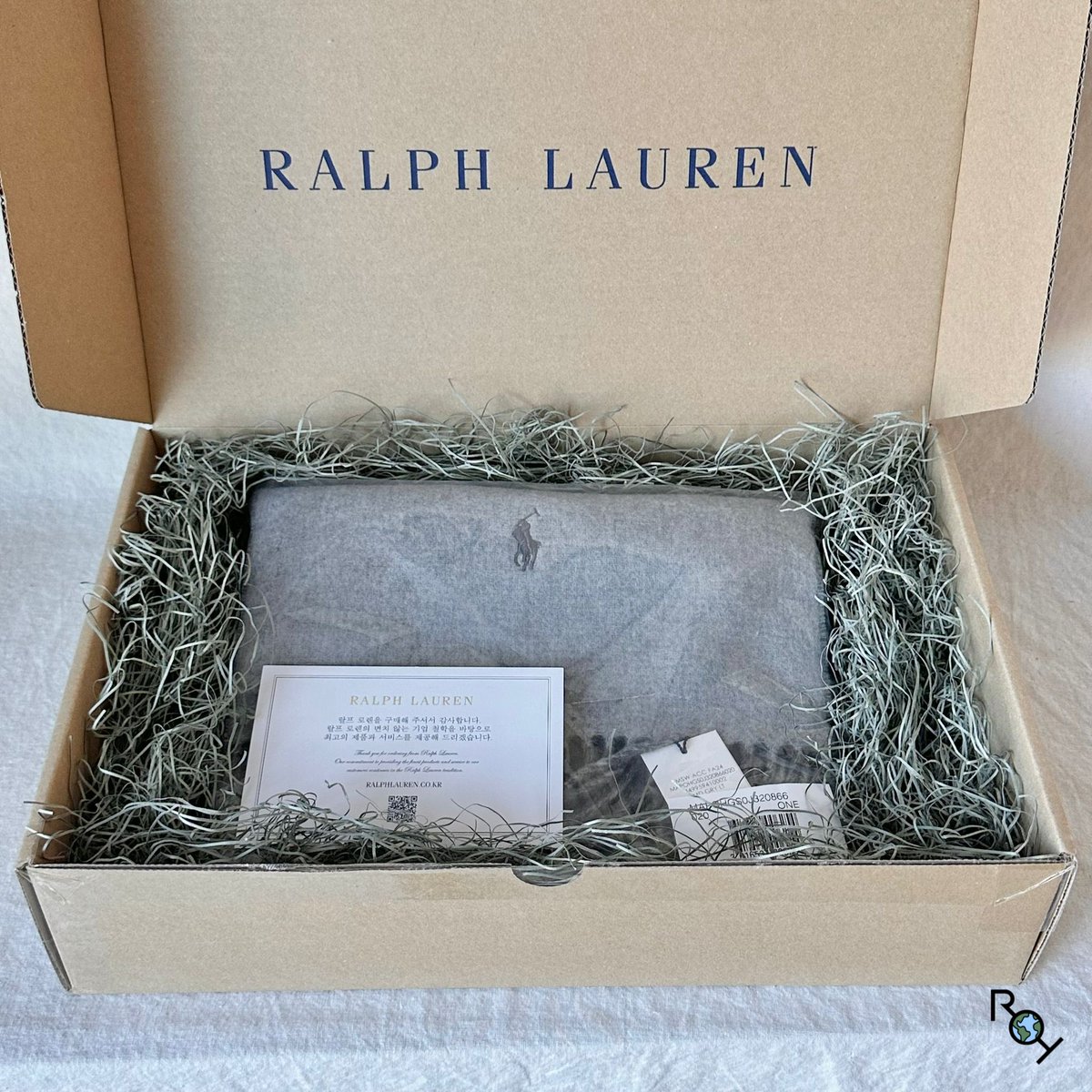 roykim_global's tweet photo. @RoySangwooKim 🎁 Ralph Lauren Reversible Wool-Cashmere Scarf https://t.co/CZpMwHuRSz