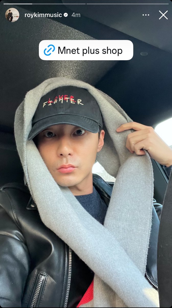 roykim_global's tweet photo. @RoySangwooKim 🎁 Ralph Lauren Reversible Wool-Cashmere Scarf https://t.co/CZpMwHuRSz