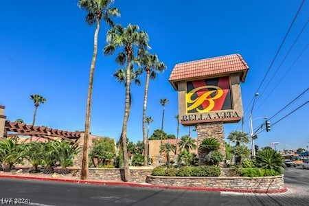 RealtorMehrooz's tweet photo. 4981 River Glen Drive #63, Las Vegas, NV 89103 just hit the market!
Take a look at this awesome space: https://t.co/yohkusEuyz https://t.co/3UvyoOmeLE