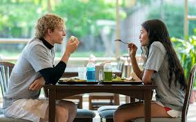 merlinpapin3's tweet photo. .@FredOL69007 .@tbarnaud #MerlinAwards2024 Voici Mon TOP30 des #MeilleursFilms vus en 2024
9 – #Challengers de Luca Guadagnino (2024) avec Zendaya Josh O’Connor Mike Faist Hailey Gates Darnell Appling Jordan Thompson
Tashi Duncan, une ancienne prodige du tennis devenue entraîneuse, ne s'embarrasse pas d'excuses pour son jeu sur le court et en dehors. Mariée à un champion en perte de vitesse, la stratégie de Tashi pour la rédemption de son mari prend une tournure surprenante lorsqu'il doit affronter Patrick, son ancien meilleur ami et l'ex-petit ami de Tashi. Alors que leur passé et leur présent s'entrechoquent et que les tensions sont à leur comble, Tashi doit se demander ce qu'il lui en coûtera de gagner.