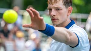 merlinpapin3's tweet photo. .@FredOL69007 .@tbarnaud #MerlinAwards2024 Voici Mon TOP30 des #MeilleursFilms vus en 2024
9 – #Challengers de Luca Guadagnino (2024) avec Zendaya Josh O’Connor Mike Faist Hailey Gates Darnell Appling Jordan Thompson
Tashi Duncan, une ancienne prodige du tennis devenue entraîneuse, ne s'embarrasse pas d'excuses pour son jeu sur le court et en dehors. Mariée à un champion en perte de vitesse, la stratégie de Tashi pour la rédemption de son mari prend une tournure surprenante lorsqu'il doit affronter Patrick, son ancien meilleur ami et l'ex-petit ami de Tashi. Alors que leur passé et leur présent s'entrechoquent et que les tensions sont à leur comble, Tashi doit se demander ce qu'il lui en coûtera de gagner.