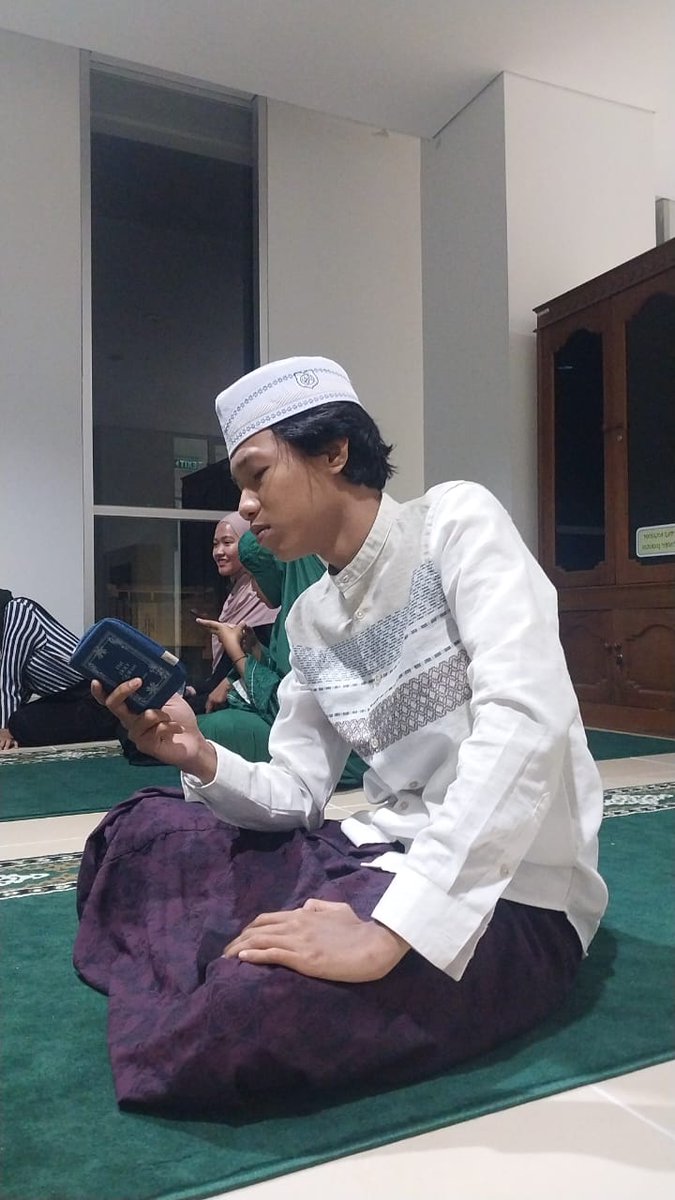 Alhamdulillah telah terlaksana program Kerja "Tadarus" dari Dinas Keagamaan pada hari Jum'at 20 Desember 2024, bertempatan di Musala Gedung E8 Fakultas Pendidikan Bahasa UMY.