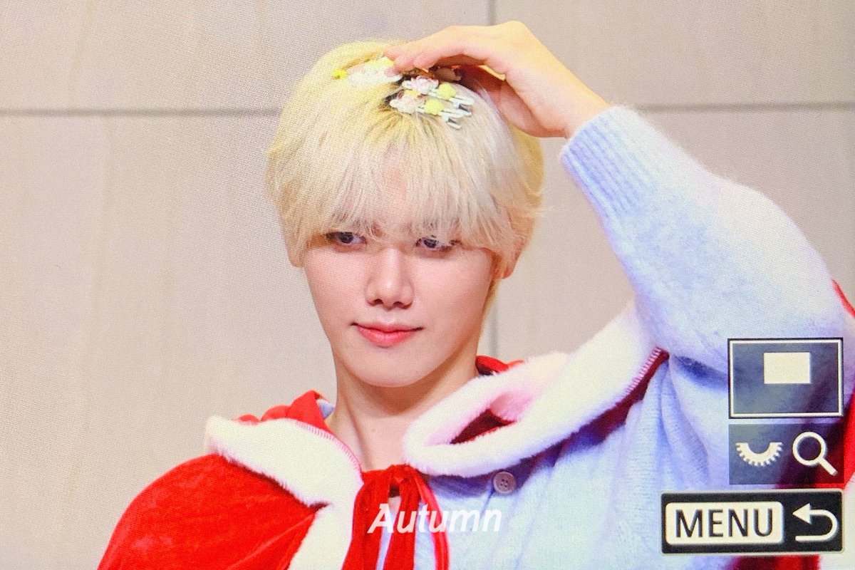 autumnboy917's tweet photo. 241222 해삐 크리스마스
#크래비티 #CRAVITY #민희 #MINHEE https://t.co/AVbRXeznKW