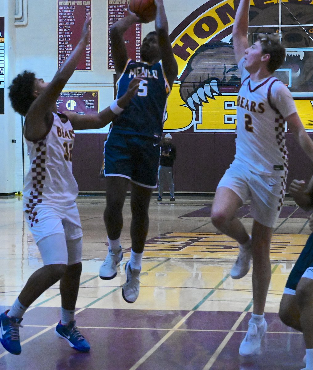 Menlo School 67, Menlo-Atherton 65
Knights win a thriller on the road.
-Aidan Stull 17 points, 4 steals, 5 rebounds
-Ethan Zhao 17 points
-Tate Cohen 14 points
-Evan Arcilla 10 points

<a href="/menloschool/">Menlo School</a> <a href="/nathancanilao/">Nathan Canilao</a> <a href="/joseph_dycus/">Joseph Dycus</a> <a href="/BayAreaPrepsHQ/">Bay Area Preps HQ</a> <a href="/NorCalPreps/">NorCalPreps.com</a> <a href="/westcoastpreps_/">West Coast Preps</a>