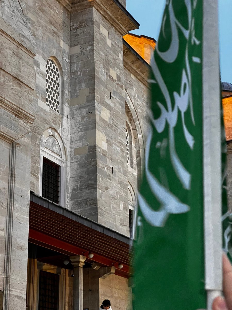 Fatih Camiinde Sabah Namazı