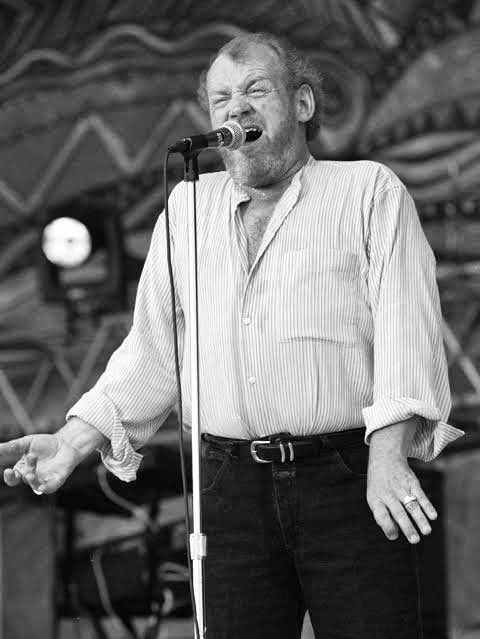 annaandy40's tweet photo. Remembering JOE COCKER on the 10th anniversary of his death (20/5/944-22/12/2014). He was an English singer known for his gritty, bluesy voice and his dynamic stage presence!
๐ตYou Can Leave Your Hat On ๐ตWith A Little Help From My Friends ๐ตUp Where We Belong #RIPJoeCocker https://t.co/62paAtCG9l