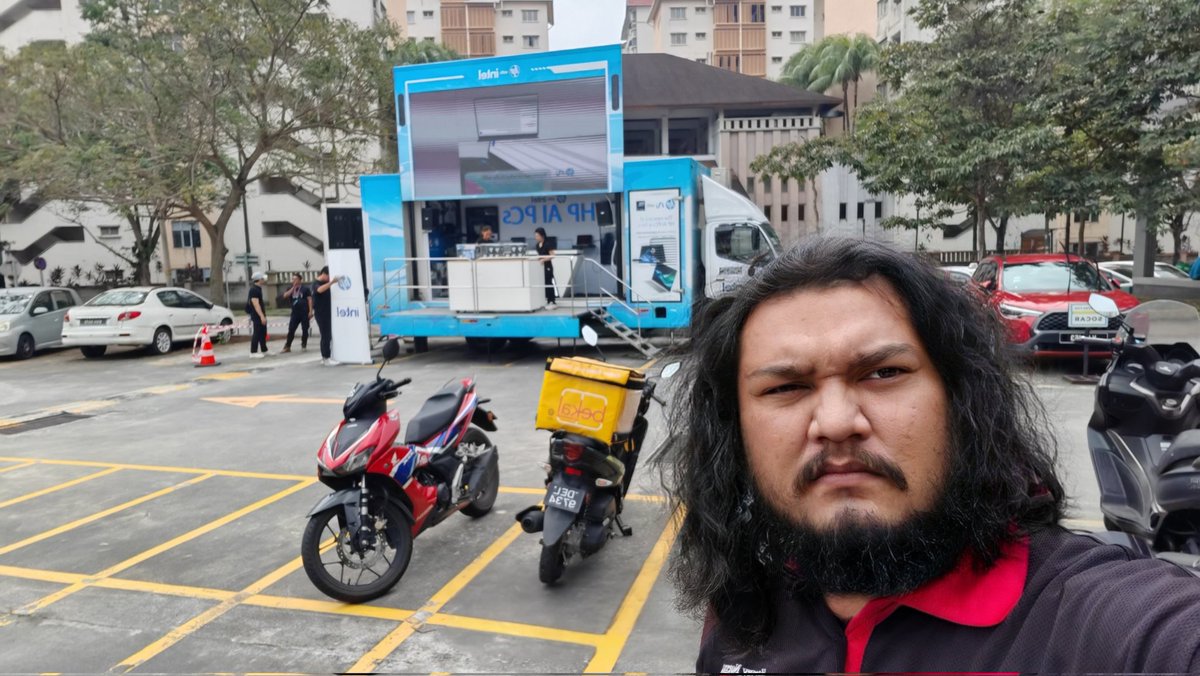 Syfq1312's tweet photo. FIKIR FIKIR LAH,KALAU RASA MEMBAZIR ,BELI SAJA LAH,TAK RUGI PUN KT DUNIA NI,SEMUA PINJAMAN JE SEMENTARA , https://t.co/wB785X87lr