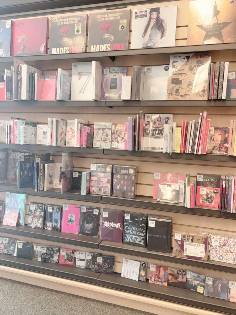 [HELP RT] SEALED KPOP ALBUM OF YOUR CHOICE! ✨💕

MBF
LIKE AND RT
COMMENT YOUR PREFERRED ALBUM AND VERSION

3 WINNERS
GA ENDS JANUARY 02,2025

ctto
photos not mine