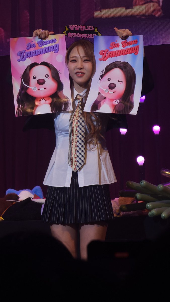 可愛……🫠
#MOONBYUL
#마마무  #문별
#MAMAMOO