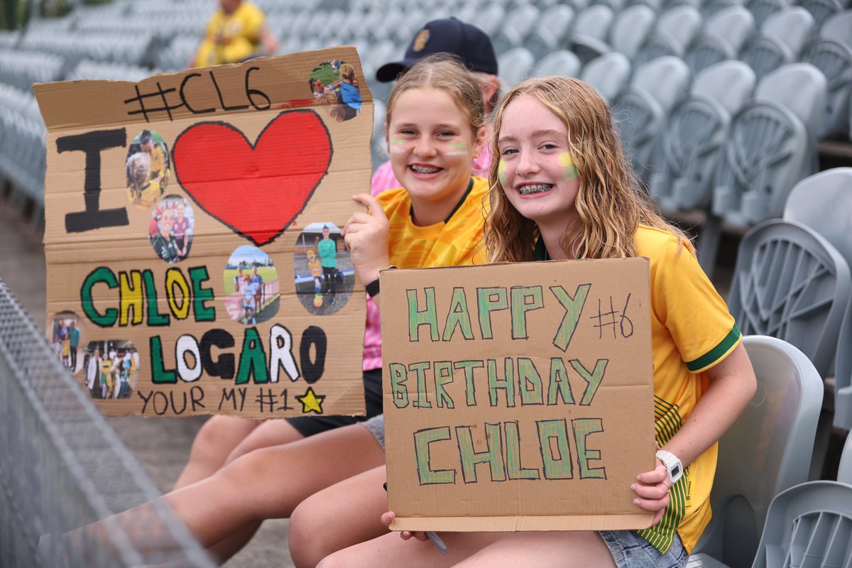 wufcofficial's tweet photo. Plenty of love for the skipper on her birthday 🥰🎂 https://t.co/Vb4P0cM1ZY