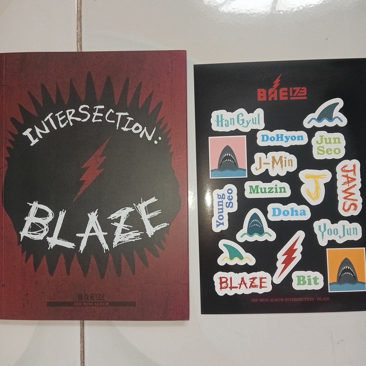 yangdo_assist's tweet photo. wts lfb ph

BAE173 Unsealed Intersection Blaze Album

➛  ₱80 each + pf (₱15)
➛ CD, PB, Sticker, 3 pc or photocards of your choice
➛ onhand
➛ dop: within 3 days
➛ 8 left

˗ˏˋ #aea_onhands´ˎ˗ https://t.co/QMe0AhtLXF