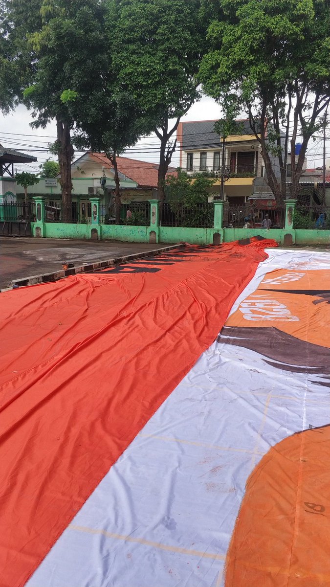 Terima kasih yang sudah terlibat dalam pembuatan koreo kemarin malam.

Bangga Jakmania 👆