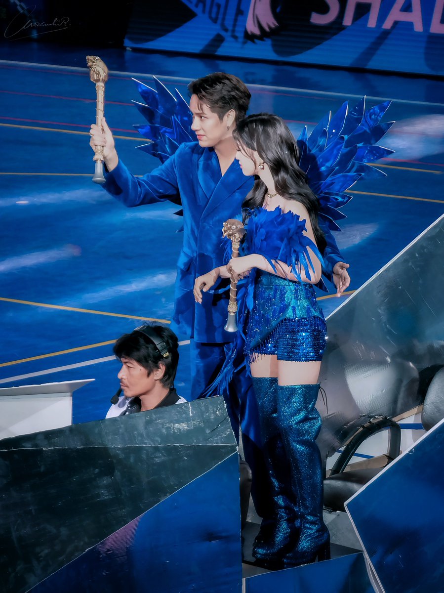 จังหวะรถออกตัวกระชากนิดนึงจนน้องตูเสียหลักเซไปหน่อย หลังจากจัดที่ยืนเข้าที่เข้าทาง นนนก็ยังคอยระวังให้ ประคองแบบที่มืออยู่ห่างๆ

เจ้นท์มาก ทับจัย 

#GMMTVStarlympics2024
#mynameisnanon #tontawan