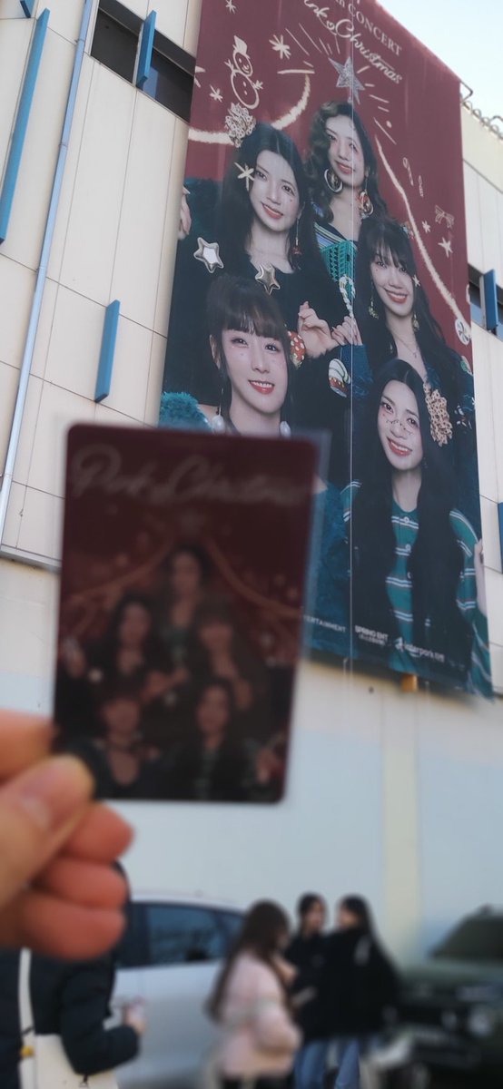 Apink_Babo's tweet photo. #Apink 
#PINKCHRISTMAS #핑크크리스마스에서는_울어도_선물_꼭_줄게 https://t.co/SNWZfRgXzk