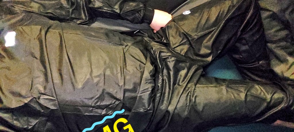 RubbAltx's tweet photo. Fuuuuck it feel so good, it looks like silk, I might have found my new pajamas to wear every night. it lacks shine but once put on it's instant boner, I could spend the whole day in it.
#pvcsuit #saunasuit #shinysuit #blackshiny #phantomathletics #nylonsuit https://t.co/mnv1UPg1Na