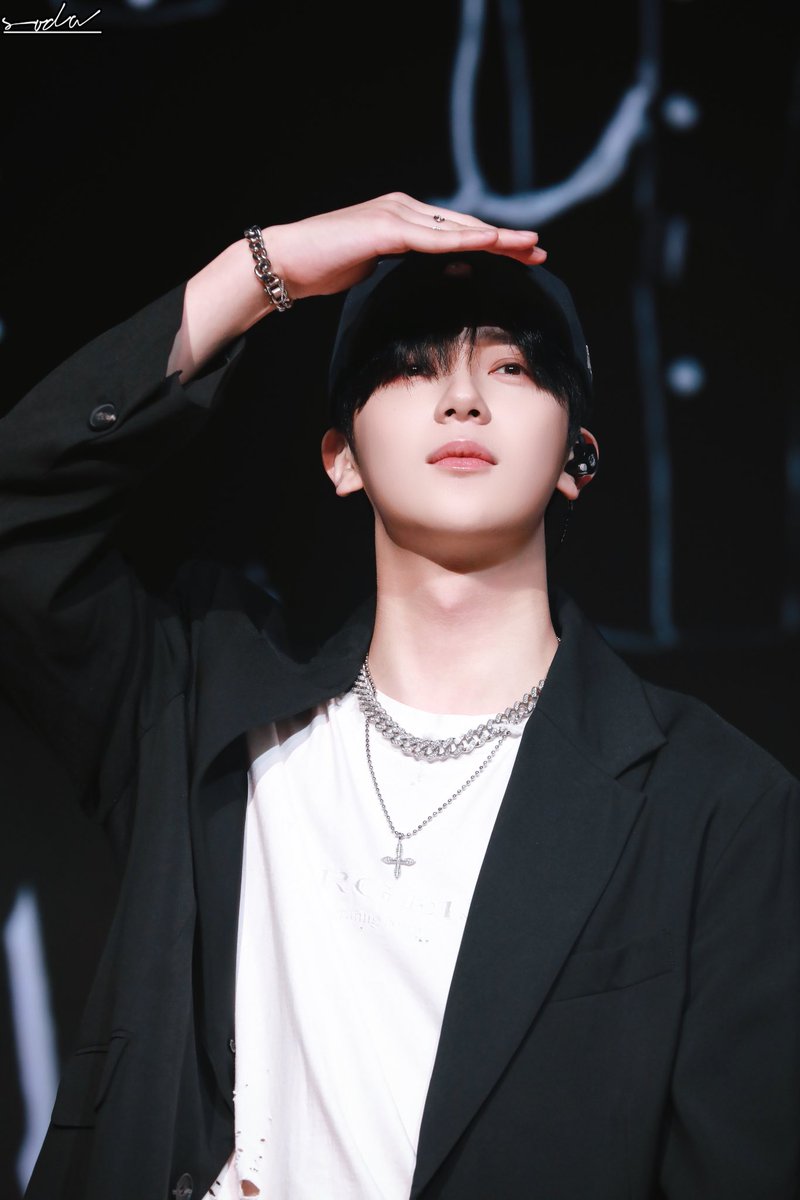sodabeaf's tweet photo. 20241221 MACAU

#OMEGA_X #오메가엑스 
#예찬 #신예찬
 #YECHAN #申艺灿 https://t.co/Mkiz3AlzNm