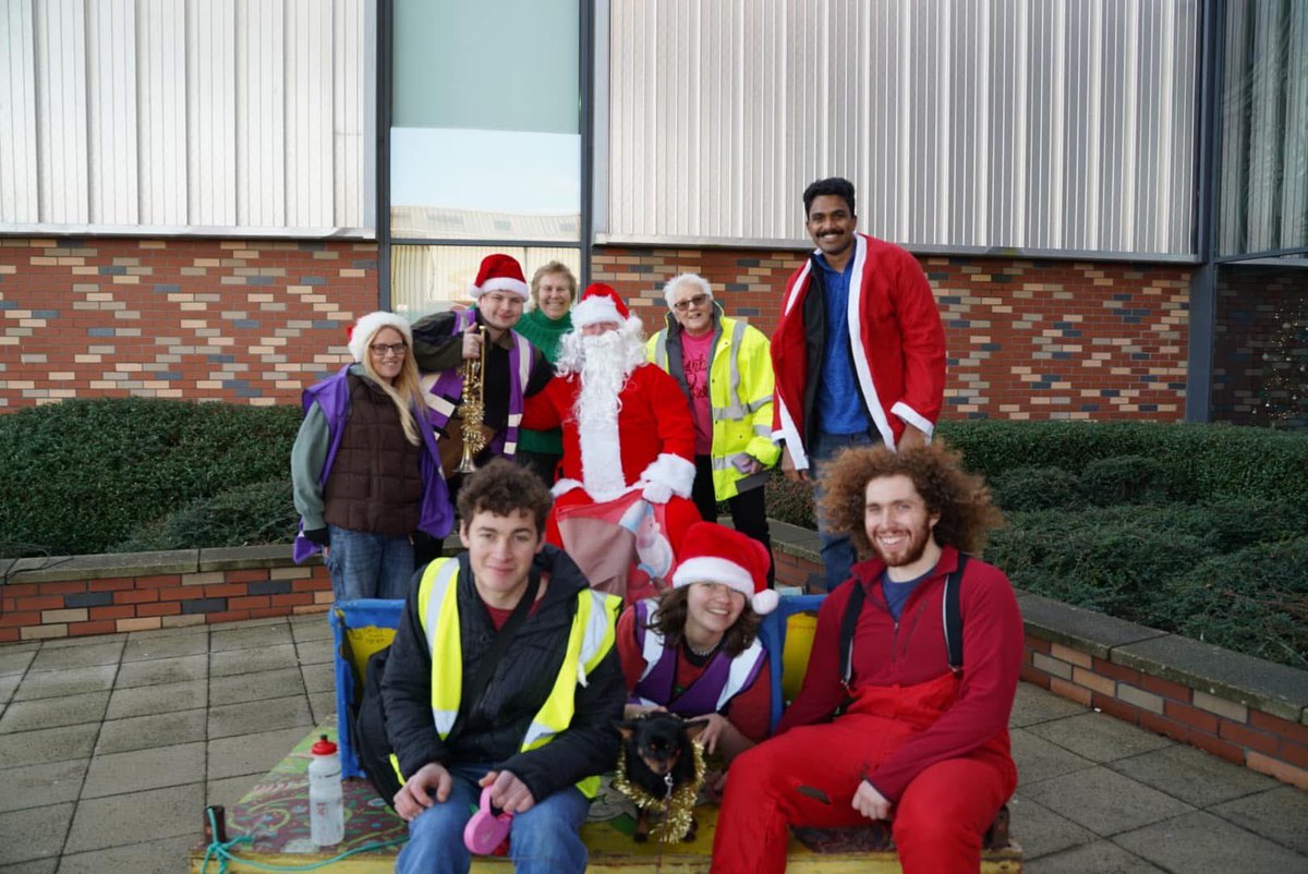 Merry Christmas everyone… Peace and Noise

- the Roadblock team x