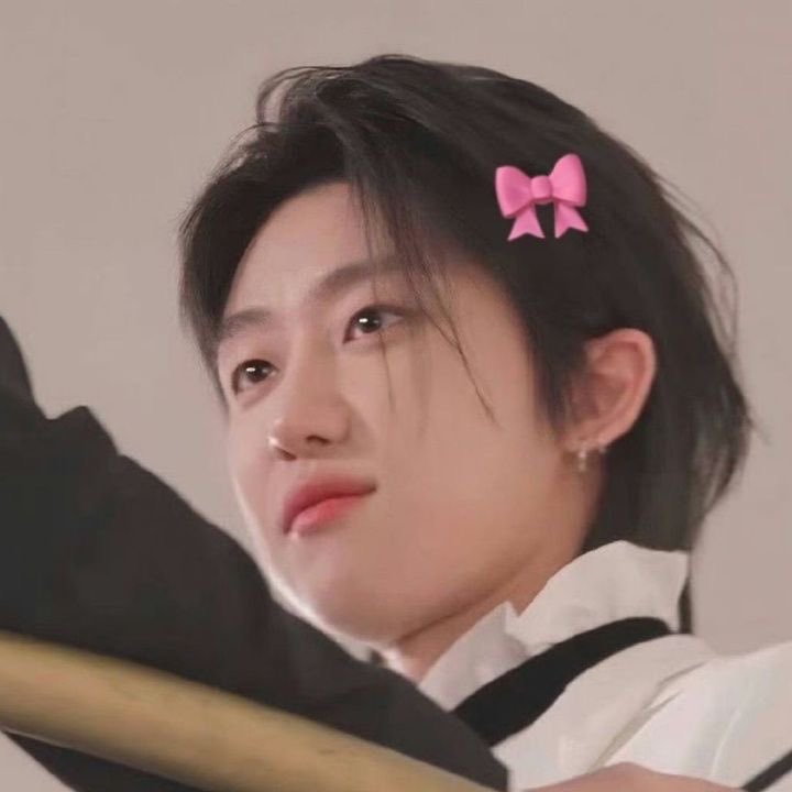 눈이 엄청 초롱초롱해.. 아기같다