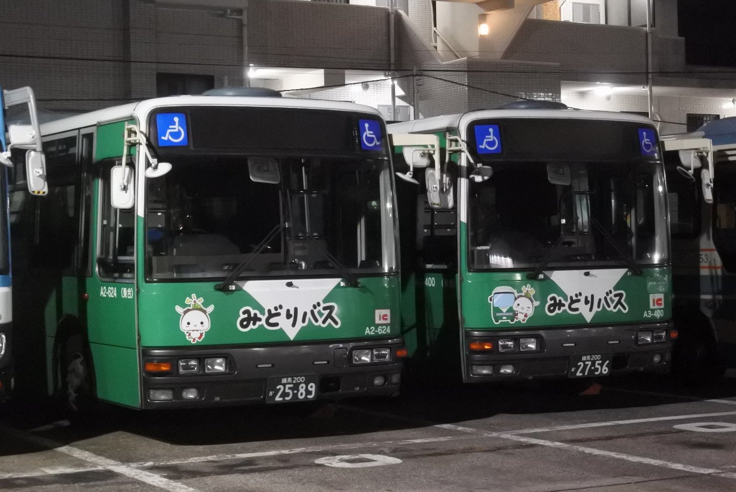 バズー　200 FAFyKajVkAQx2XQ.jpg