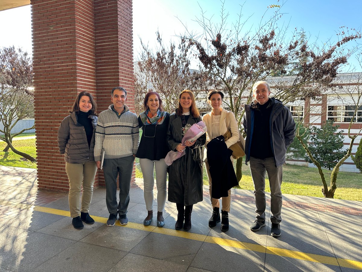 One more of us moves on to the next level. <a href="/Busratyhn/">Busra Tayhan</a> had a terrific master's thesis defence having a most stimulating discussion with our jury <a href="/TastanOznur/">Oznur Tastan</a> Umut Şahin, Nihan Çelebi and co-advisors <a href="/cananatlgn/">Canan Atilgan 🌈🧘‍♀️👩‍💻</a> &amp; Ali Rana Atilgan. Great day outside offering the perfect final shot: