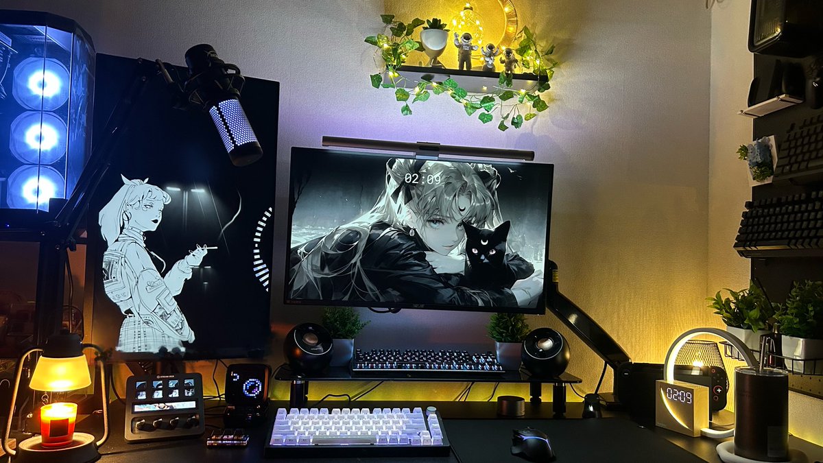 edmmeeeee's tweet photo. みんな綺麗にまとまりすぎてて足元にも及ばないけど化粧品も置いてPCデスク兼ドレッサー()として毎朝ここで化粧もできて大変満足❕
綺麗すぎなくて気が楽だし色んなアイシャドウとかリップに手が伸びてメイクが楽しくなった🪞
配信は一旦諦めました^^

#desksetup #お前らのPCデスク周り晒していけ https://t.co/n89bk03xae