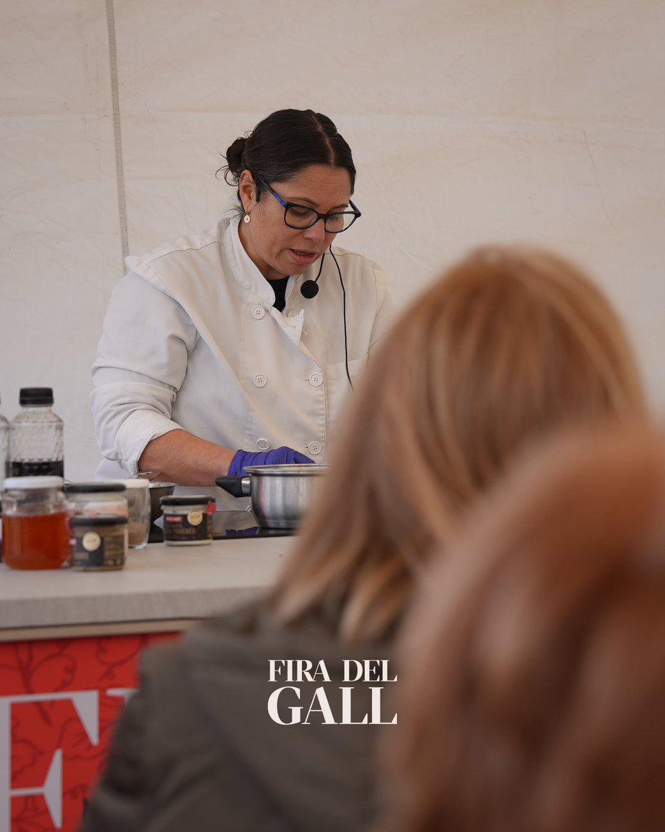 Showcooking de la cuinera Gemma Riera. 

#firadelgall #firadelgall24 #vilafrancadelpenedès #vilafranca #penedès #capitaldelvi #galldelpenedès #gastronomia #vi #vicatalà #dopenedès #elgallliner #turismevilafranca