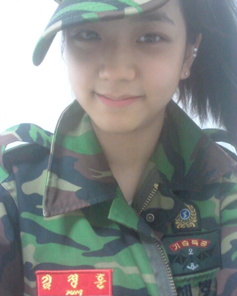 New pre-debut pic of #JISOO shared by her sister-in-law. 😆